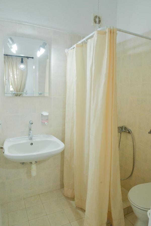 Vichou Rooms Αδάμας Εξωτερικό φωτογραφία